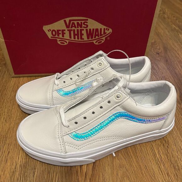 VANS Old Skool White Leather Holo Sidestripe Skate Shoes sneakers women’s 7 new - Picture 1 of 7